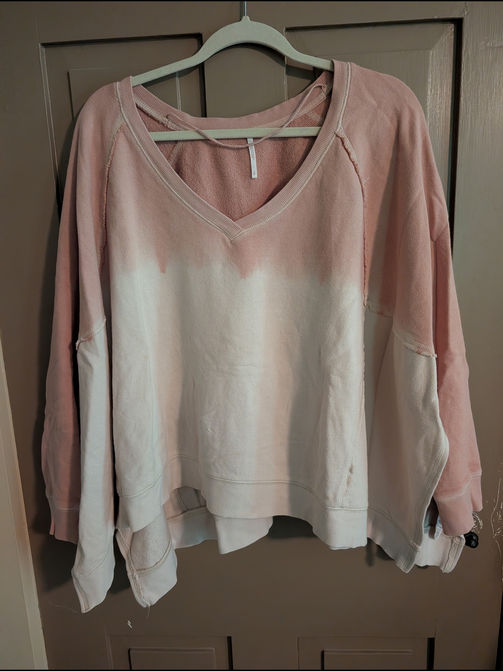 Free People Peach and White Ombre V-Neck Sweatshirt Side Slits - Sz S Oversized